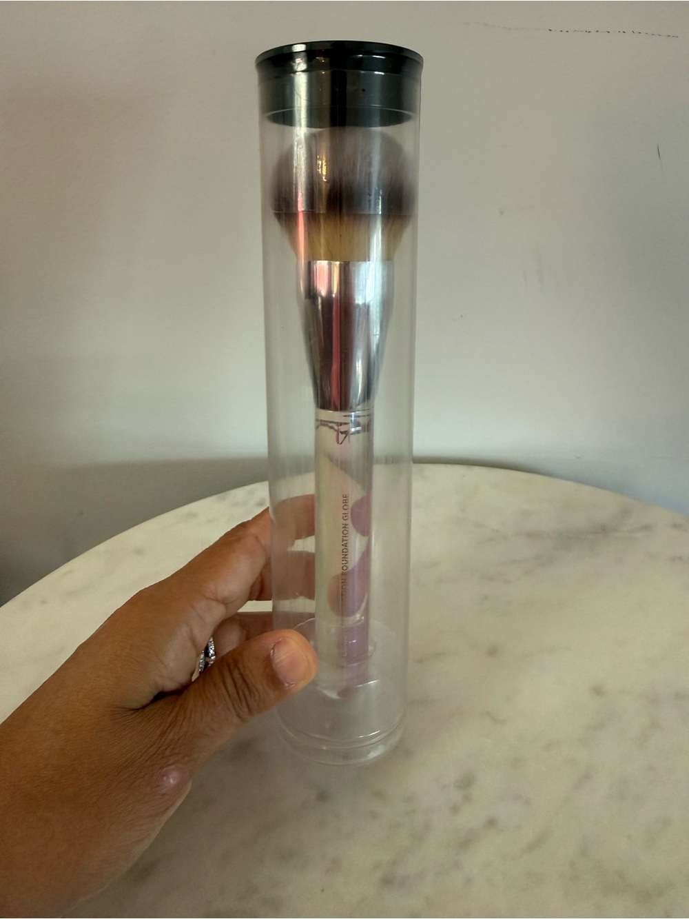 It Cosmetics Complexion Perfection Foundation Globe Brush in Tube NEW